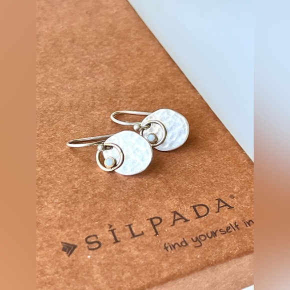 Retired Silpada Sterling Silver earrings with gold & pearl - Picture 4 of 6